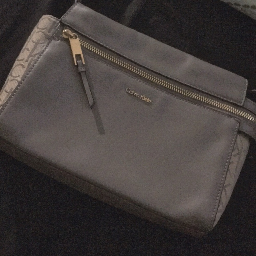 Modern Calvin Klein Grey/Silver Crossbody Bag